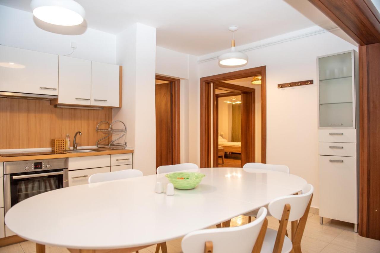 Classic Apartment Near The City Center Cluj-Napoca Exterior foto